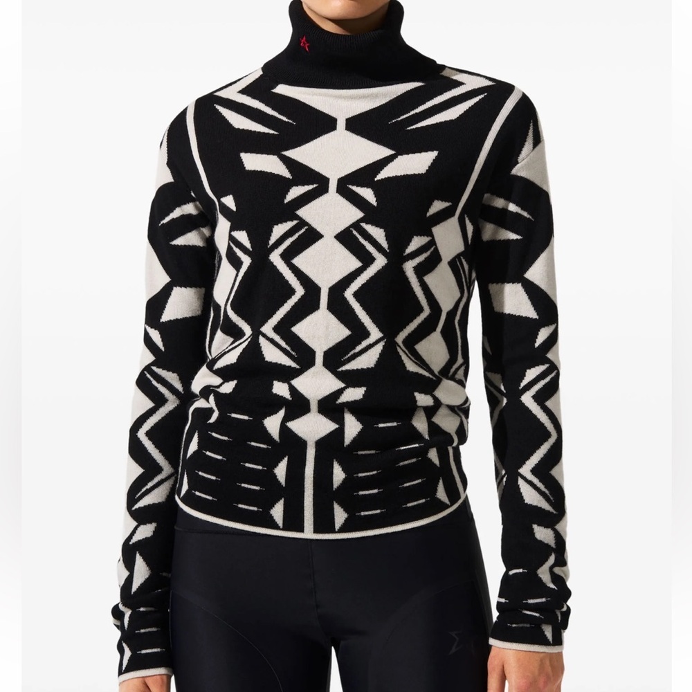 NWT Perfect moment geometric ski sweater